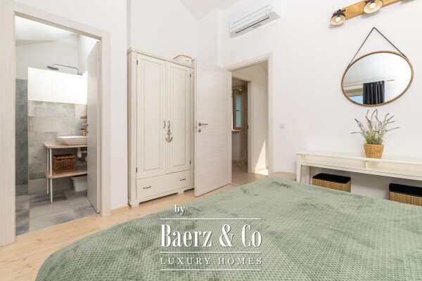 photo 21 Hvar, Vrboska, beautiful stone villa near the sea