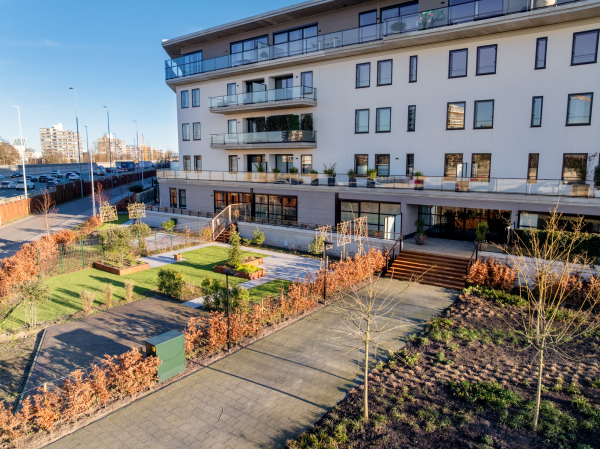 photo 52 Burgemeester Rijnderslaan 646