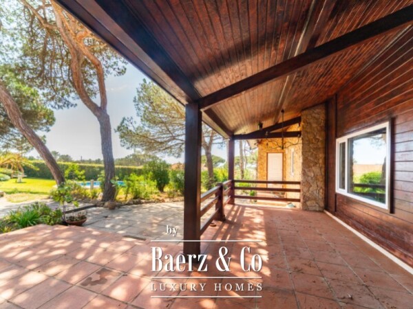 photo 17 Single storey 3 bedroom villa with swimming pool, tennis court and plot of 5,320 sqm in Fontanelas, Sintra