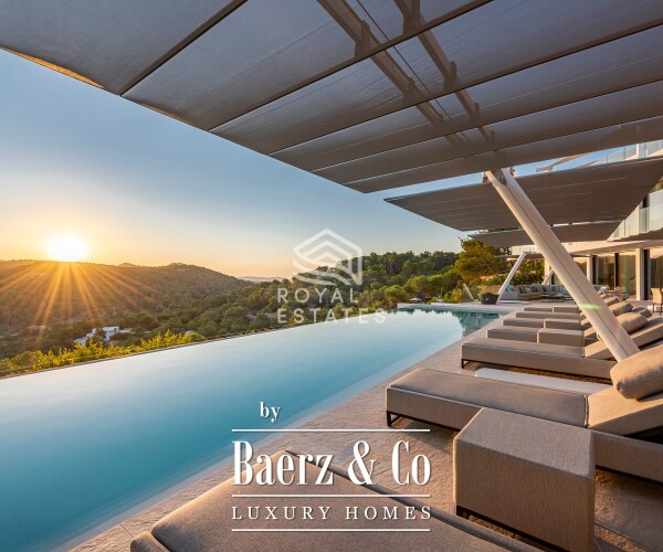photo 1 Beautiful luxury home in Roca Llisa