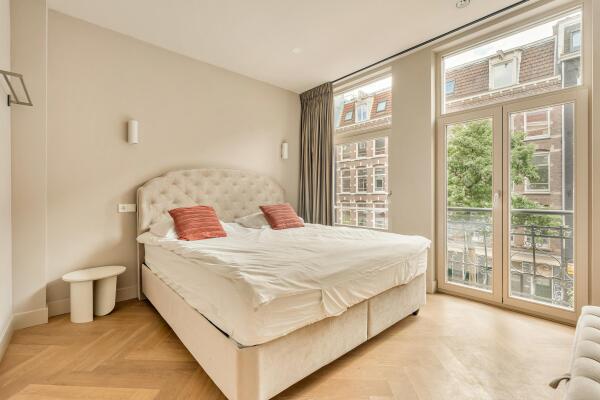 photo 52 Van Ostadestraat 139 1
